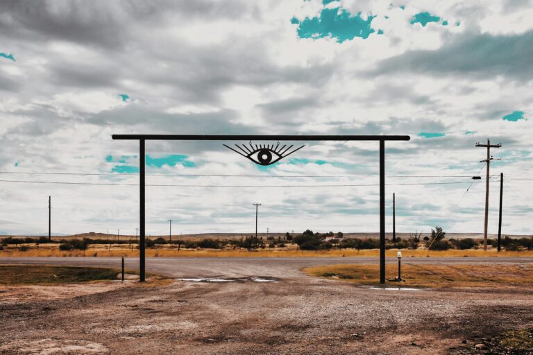 Lire la suite à propos de l’article Explorez les Nouveaux Outils de Voyance et d’Ésotérisme en consultation en ligne